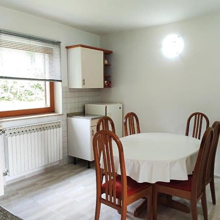 Guest House Kolic Dreznik Grad Exterior photo