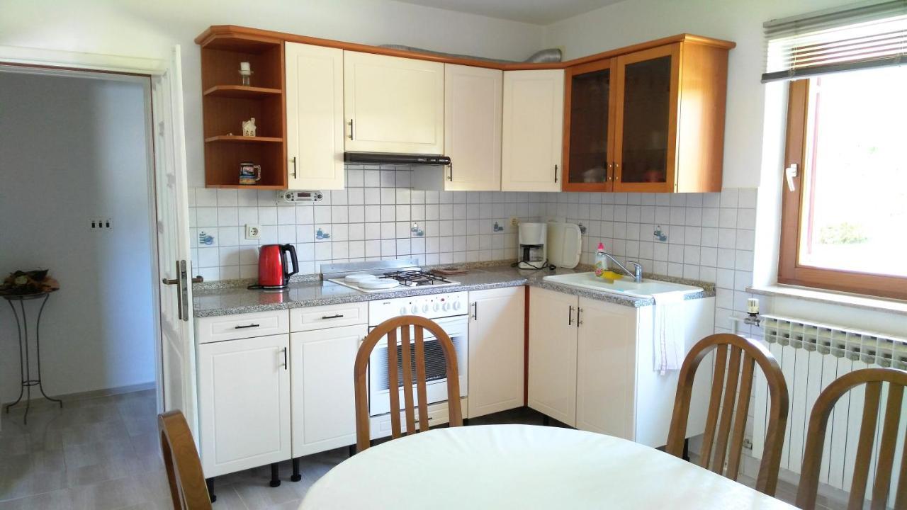 Guest House Kolic Dreznik Grad Exterior photo