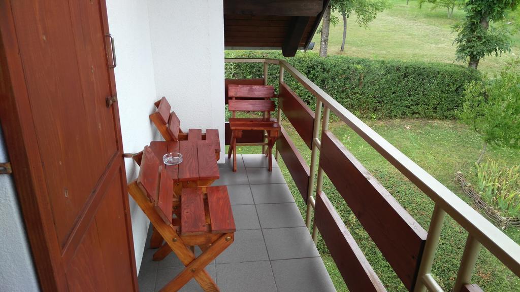 Guest House Kolic Dreznik Grad Exterior photo